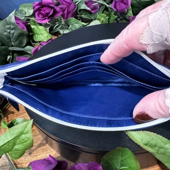 Coach Leather Ombre Wristlet EUC - Picture 4 of 9